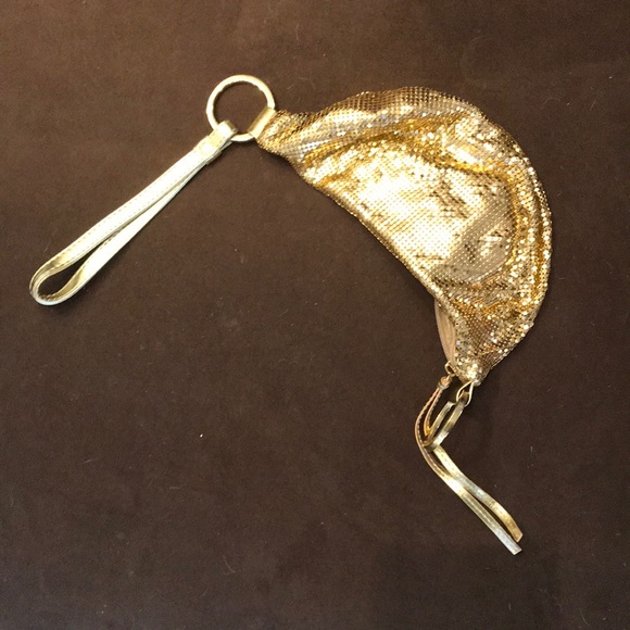 Bebe small gold sequin clutch LIKE NEW - Picture 3 of 4